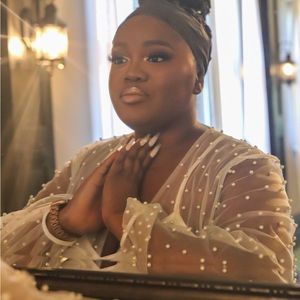 White, tulle bridal robe with pearls